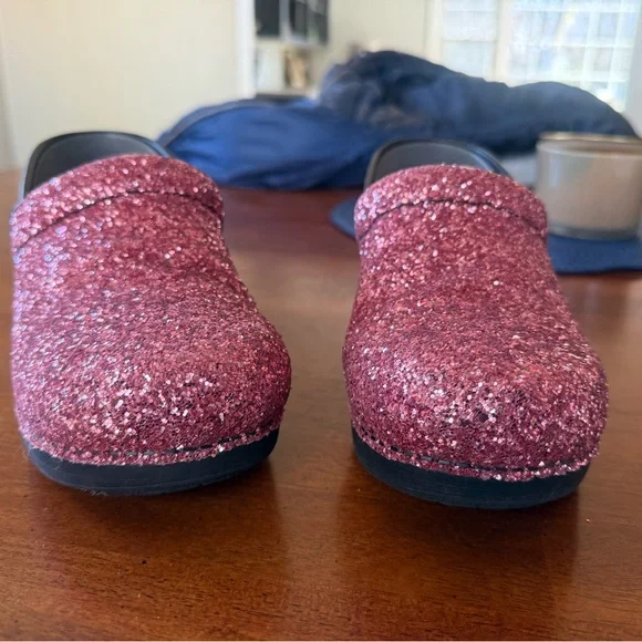 Very Gently Preowned/Excellent Condition Dansko XP Glitter Clogs in Pink - Picture 2 of 11